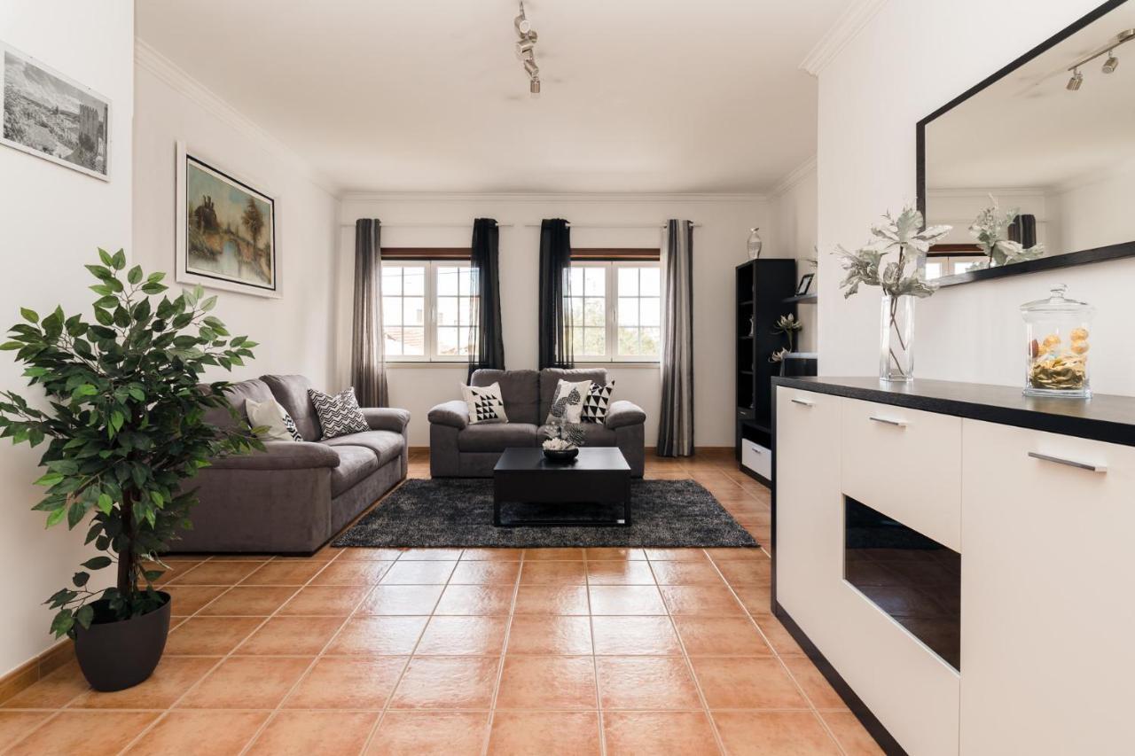 דירות אובידוס Casa Do Melro מראה חיצוני תמונה